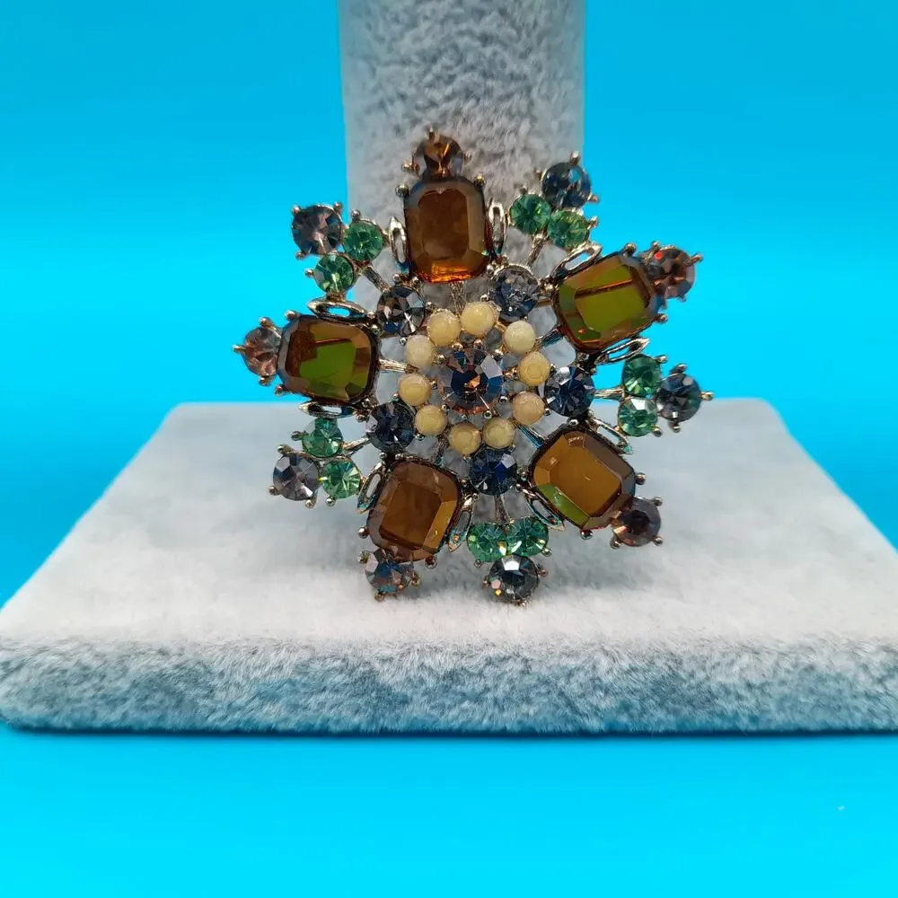 Vintage Snowflake Rhinestone Brooch, Topaz Green Rhinestones, Gold Tone